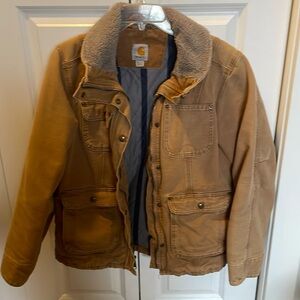 Women’s medium Carhartt super warm cozy coat!